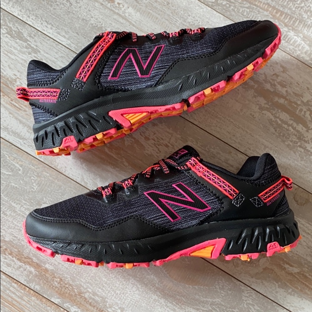New new balance trail running shoes black - Picture 2 of 8